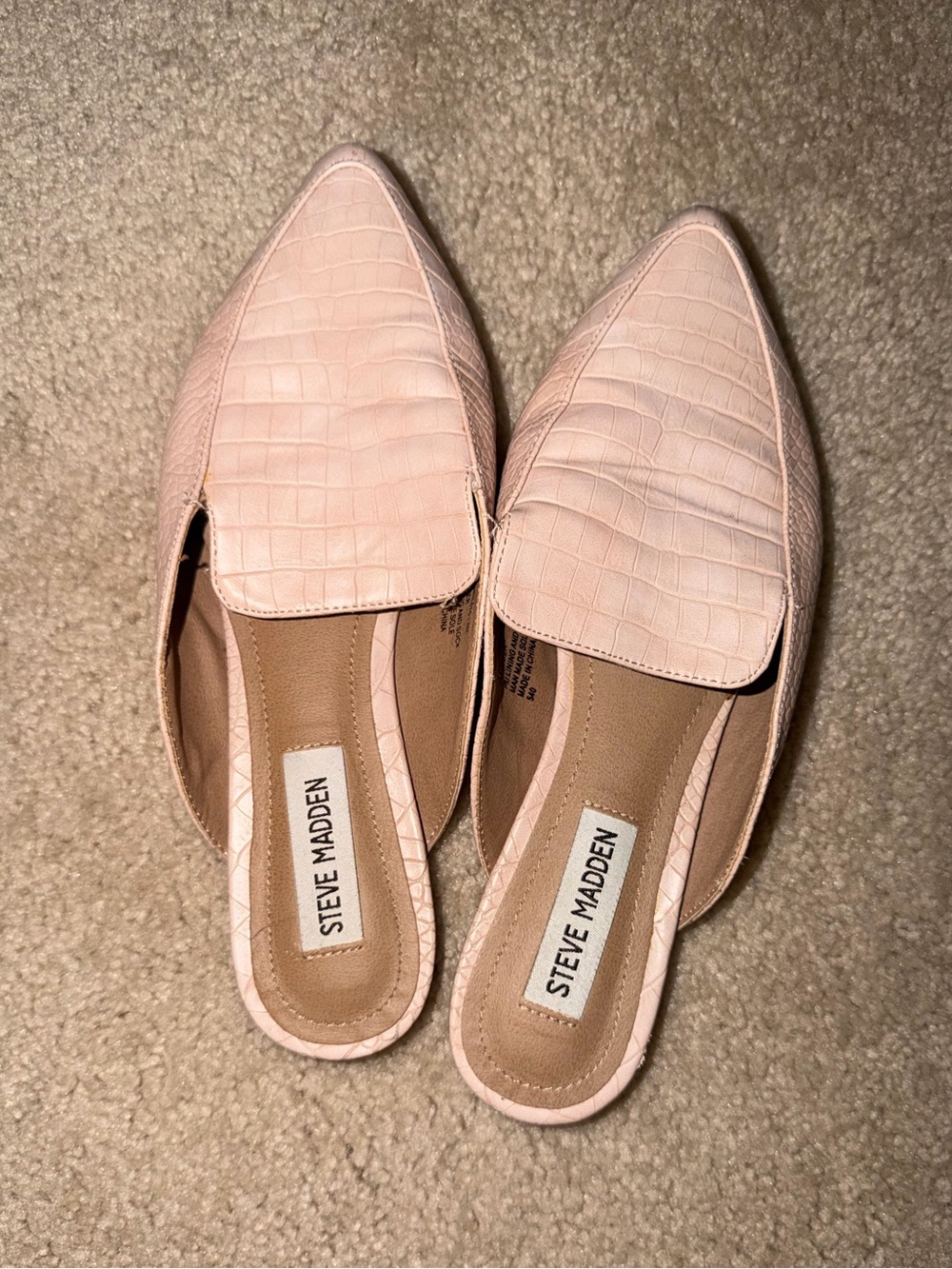 Steve Madden Light Pink Flats